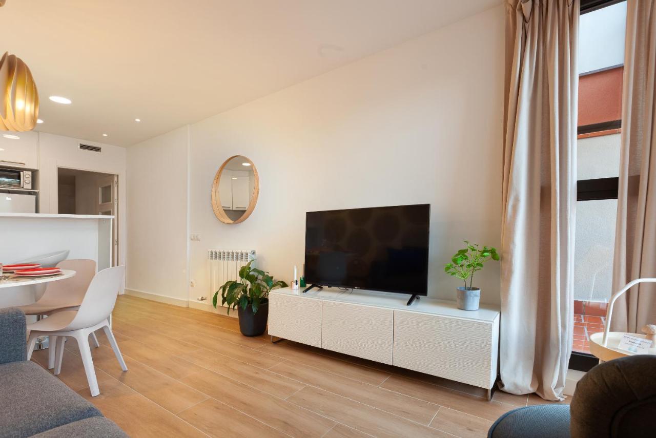Mediterranean Barcelona Apartments Bagian luar foto