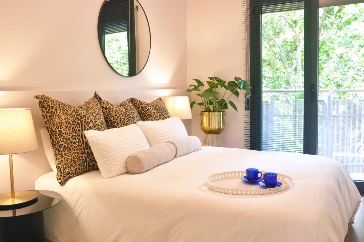 Mediterranean Barcelona Apartments Bagian luar foto