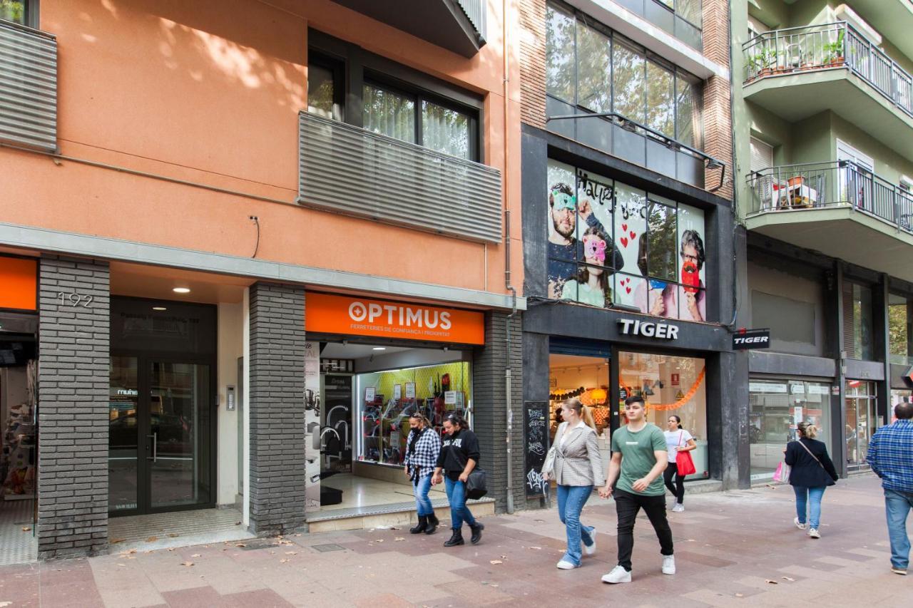 Mediterranean Barcelona Apartments Bagian luar foto
