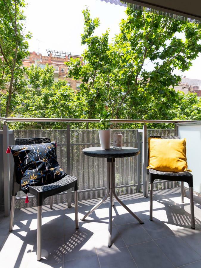 Mediterranean Barcelona Apartments Bagian luar foto